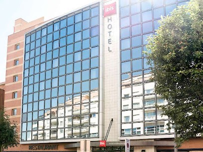 Ibis Paris Issy-les-Moulineaux Val De Seine, Hôtel à Issy-les-Moulineaux