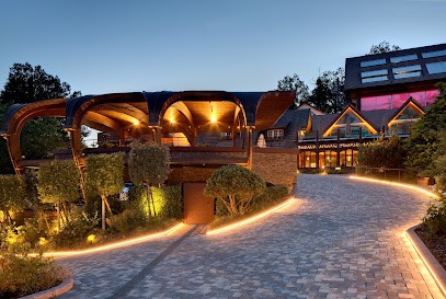 CHENEAUDIÈRE - Hôtel Spa - Relais & Châteaux, Hôtel à Colroy-la-Roche