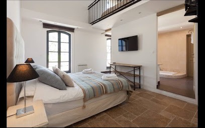 DiWine Provence Holiday Rentals, Hôtel à Sainte-Cécile-les-Vignes