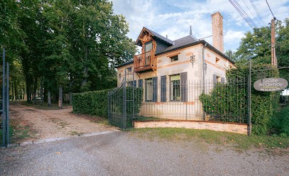 Rural cottage of Ormoy, Hôtel à Saint-Laurent