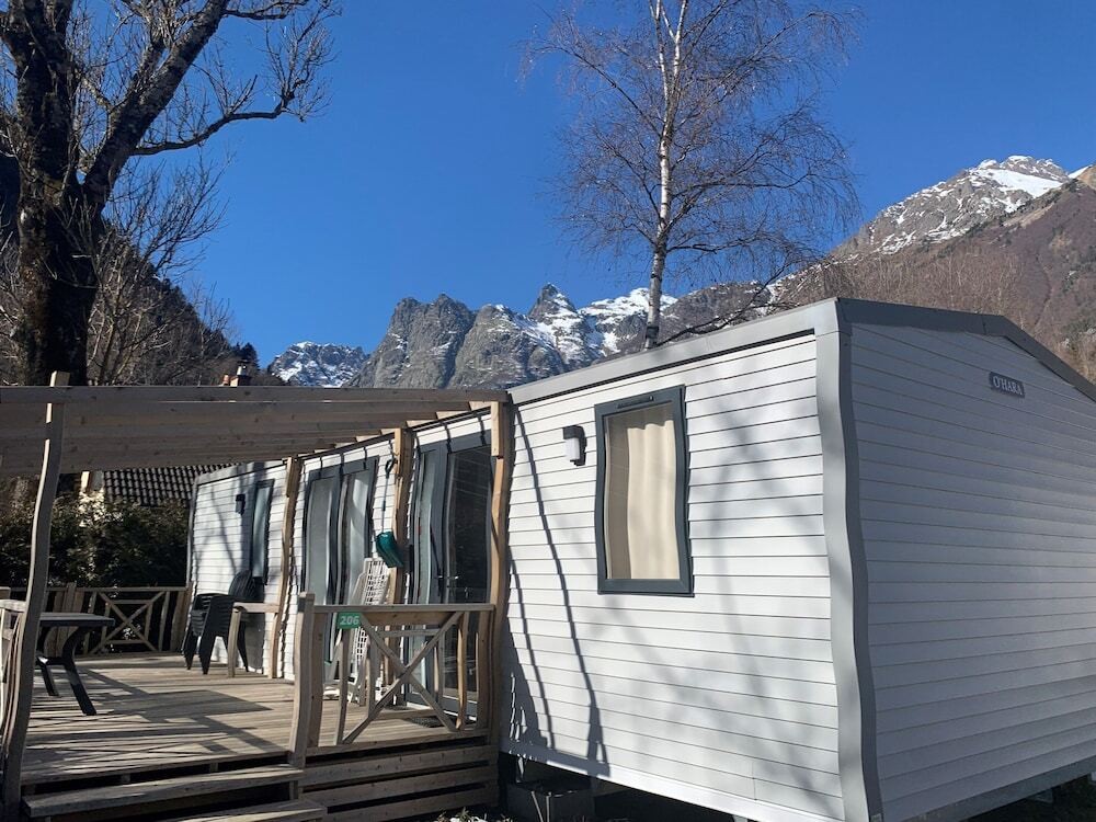 Hôtel Belledonne, Hôtel au Bourg-d'Oisans