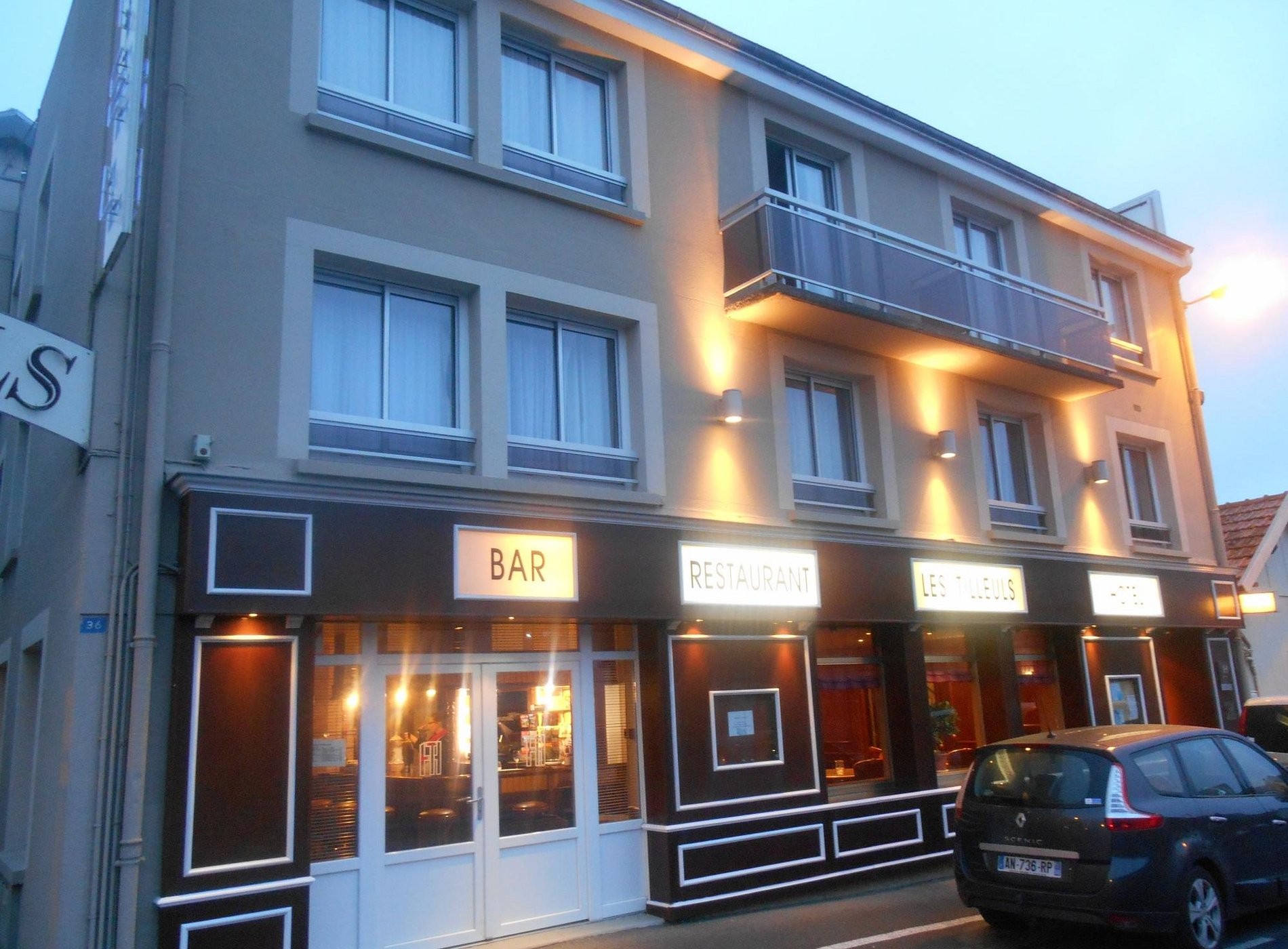 Hôtel des Tilleuls, Hôtel à Dinard