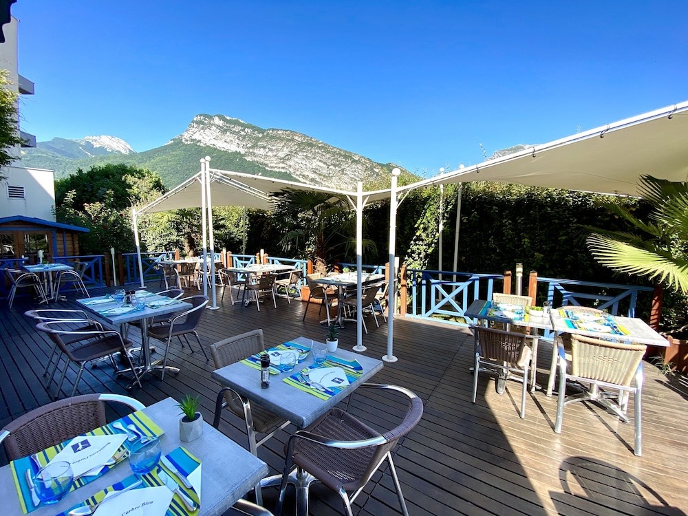 Logis Hôtel Le Néron, Hôtel à Fontanil-Cornillon