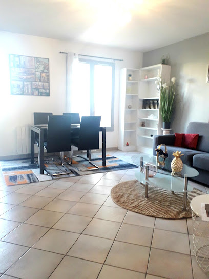 Location Appartement 3 Pièces À 200 M De La Gare (5Pers Max) 80€/Nuit, Hôtel à Cormeilles-en-Parisis