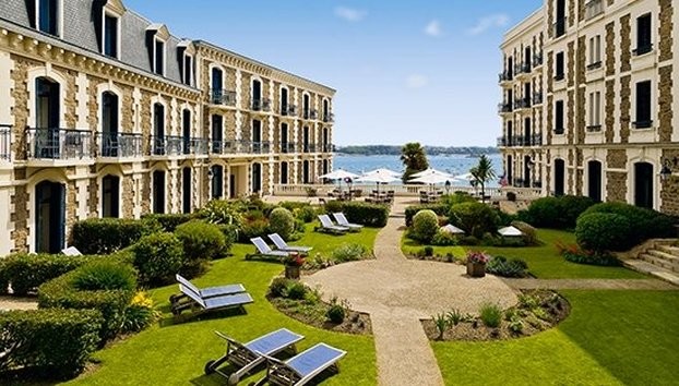 Le Grand Hôtel Dinard, Hôtel à Dinard