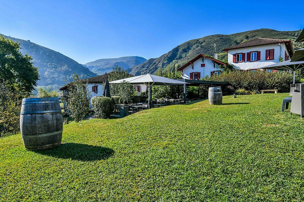 Hôtel Restaurant Du Chêne, Hôtel à Itxassou