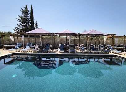 Hôtel Le Mas Des Amandiers, Hôtel à Graveson