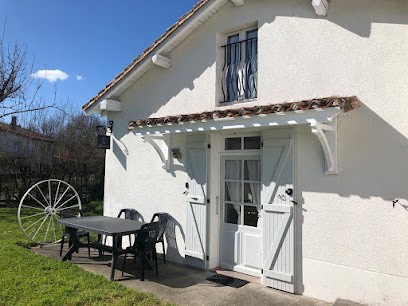 Gîte des Lavandes, Hôtel à Oradour-Fanais