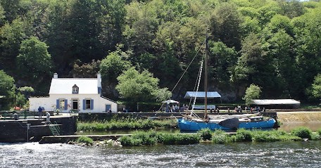 Au Fil De L'eau, Hôtel à Hennebont