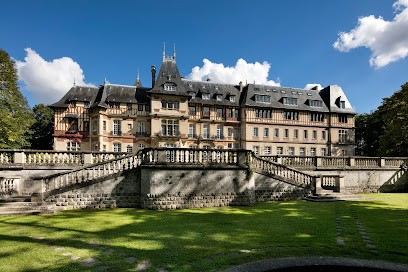Château De Montvillargenne, Hôtel à Gouvieux