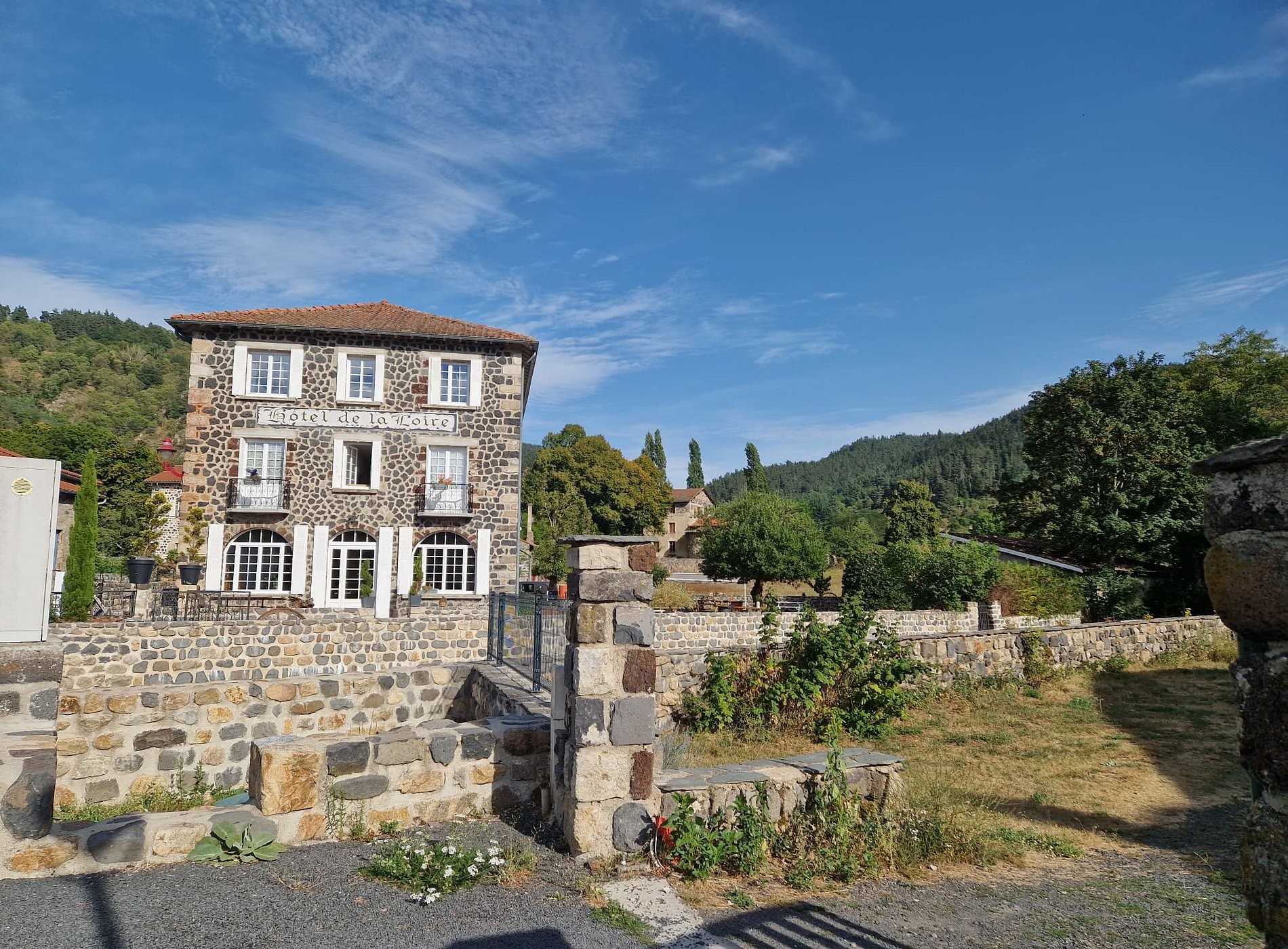 HL Hotel de la Loire, Hôtel à Goudet
