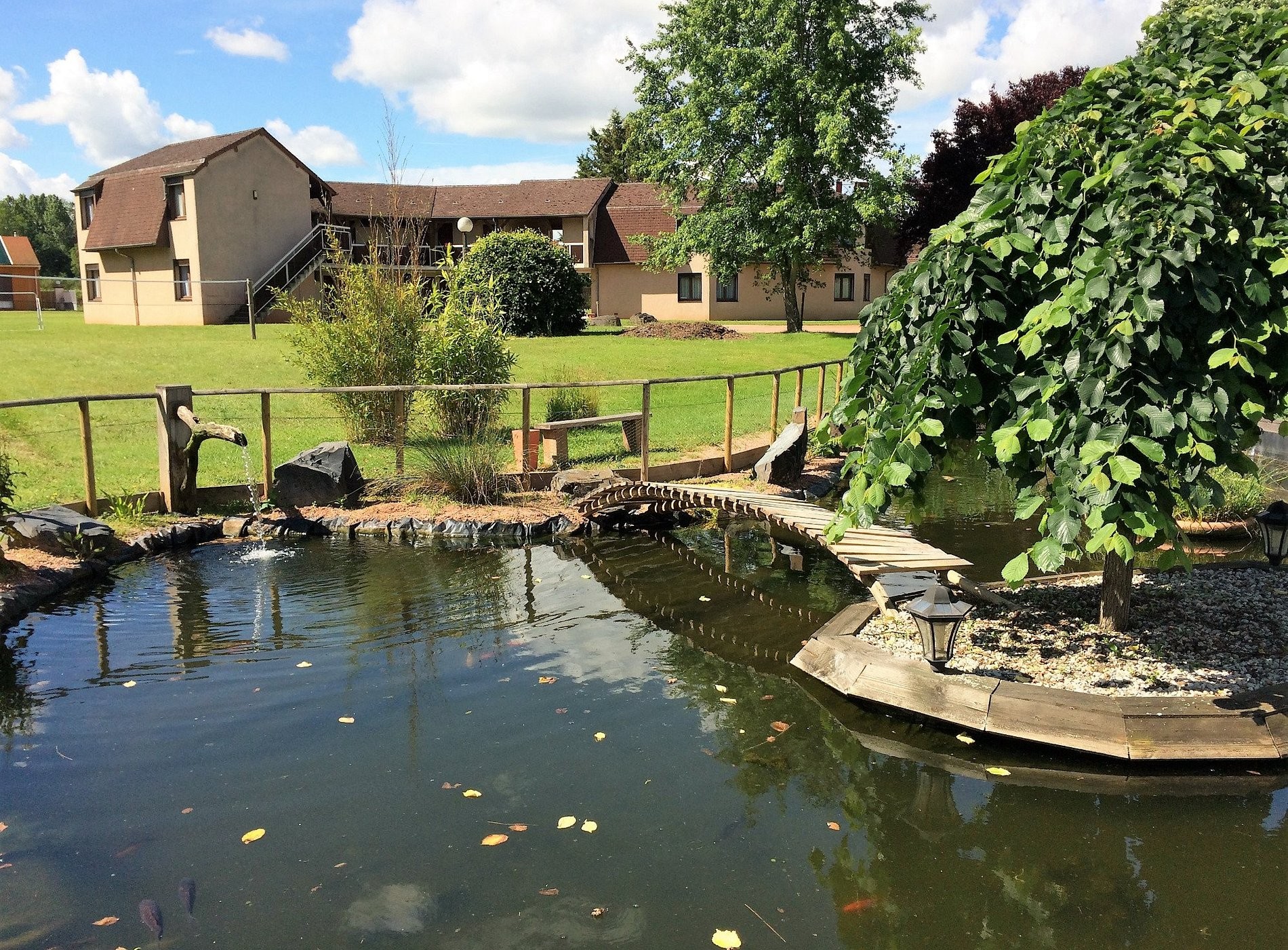 Hôtel Delfotel, Hôtel à Hautefond