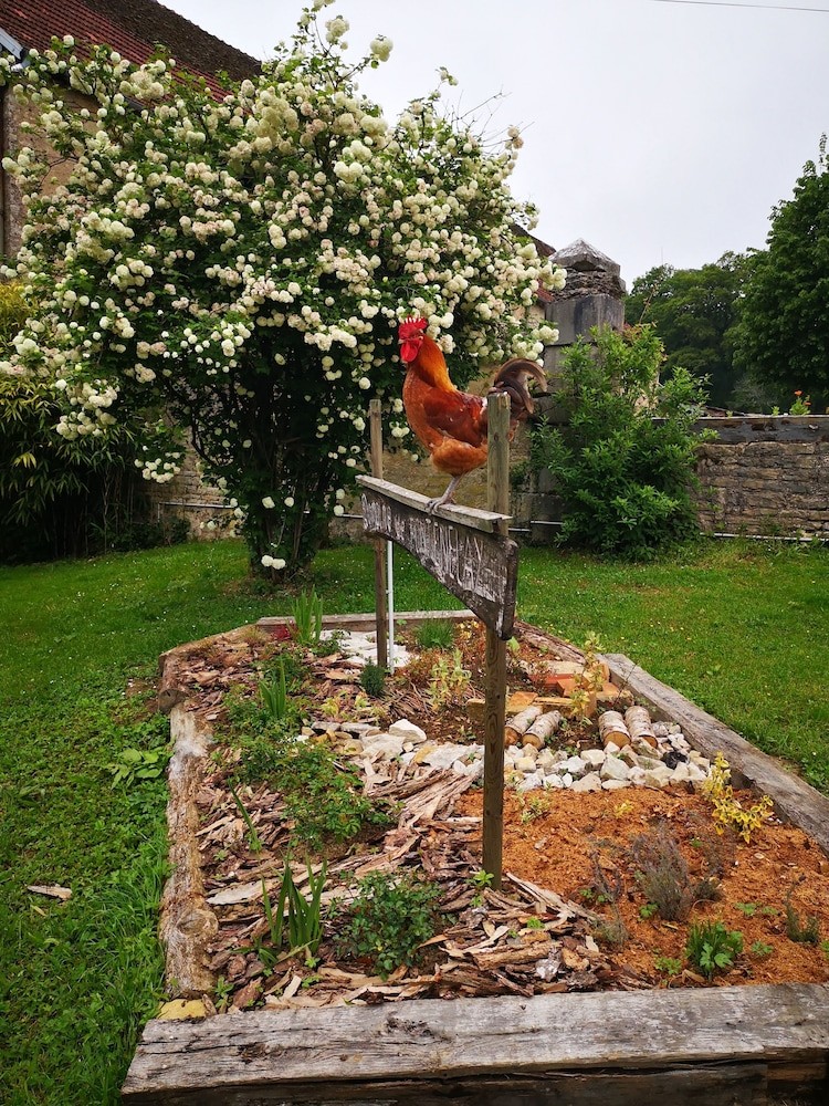 Domaine De Fontenelay, Hôtel à Gézier-et-Fontenelay