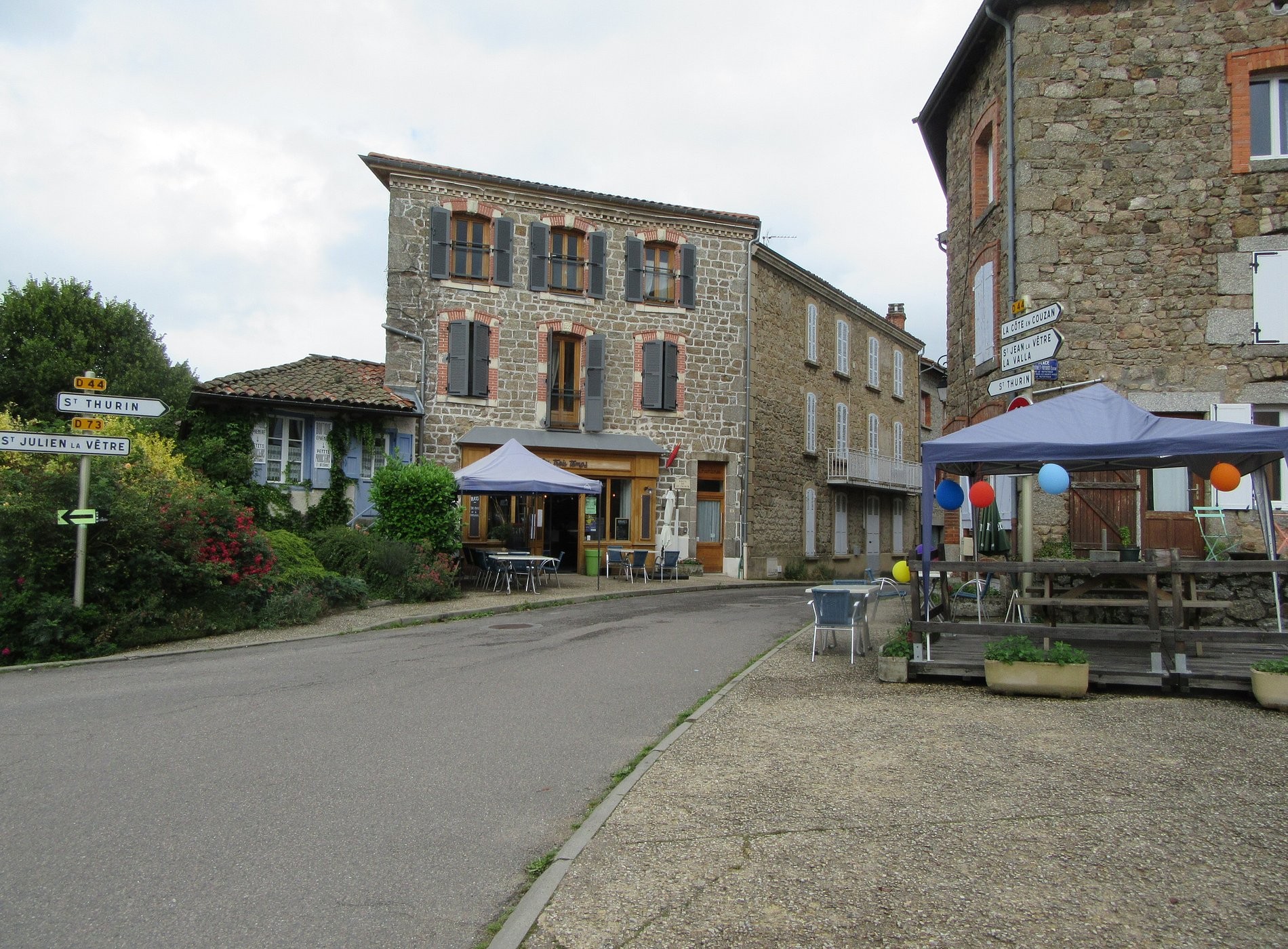 Les Trois Temps, Hôtel à Saint-Didier-sur-Rochefort