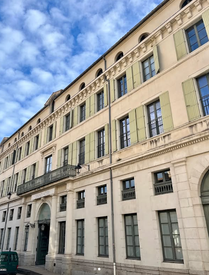 Grand Hôtel De Castres Hôtel à Castres