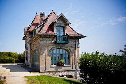 Domaine De La Corniche, Hôtel à Rolleboise