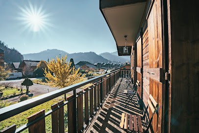 The Fat Fox Lodge, Hôtel à Montriond