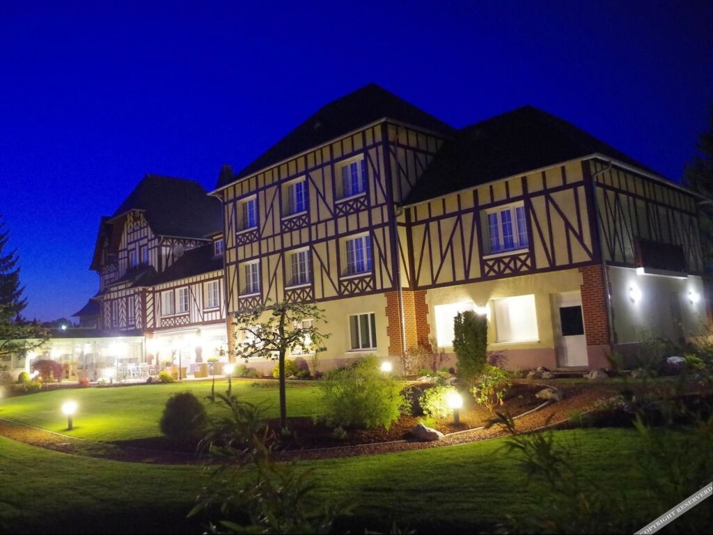 Logis Hôtel la Villa des Houx, Hôtel à Aumale
