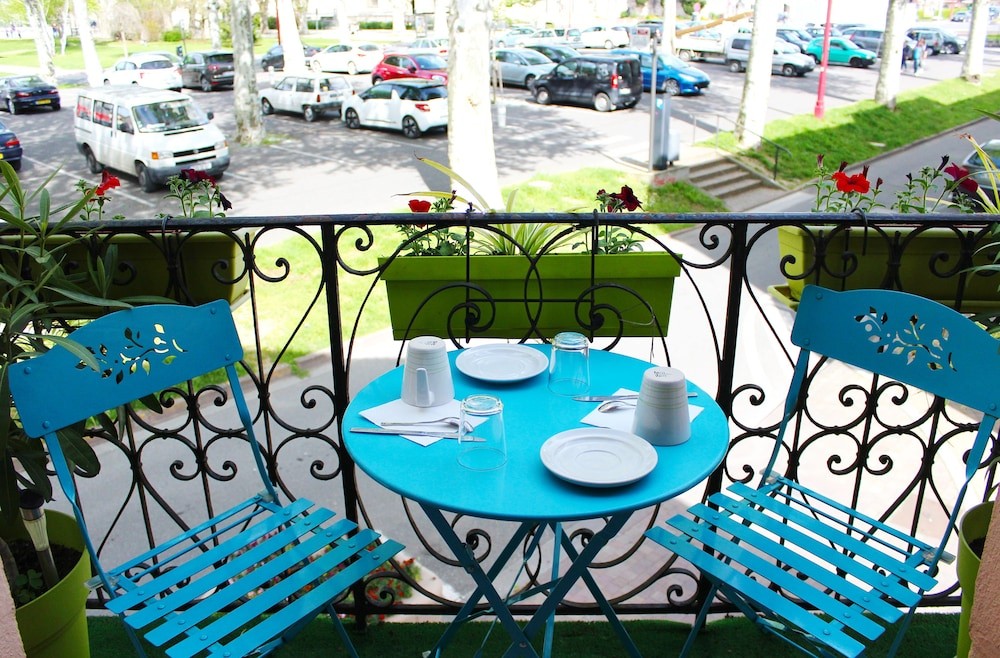 Contact Hôtel les Platanes Villeneuve sur Lot Centre, Hôtel à Villeneuve-sur-Lot