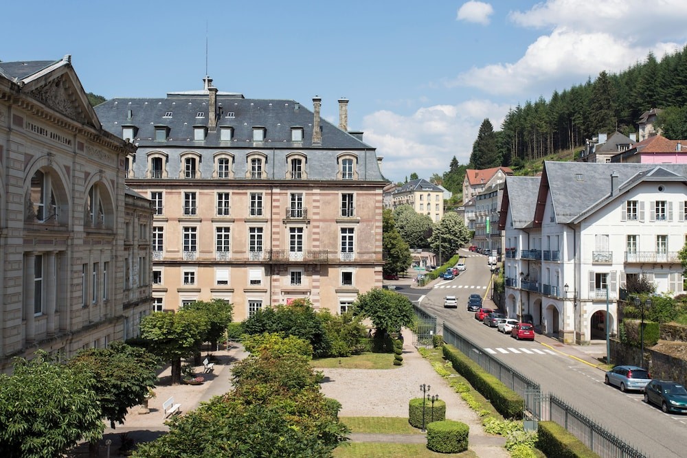 Grand Hôtel Plombières (by Popinns), Hôtel à Plombières-les-Bains