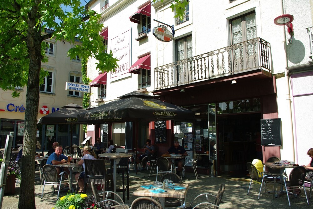 Hôtel des Voyageurs, Hôtel à Chef-Boutonne