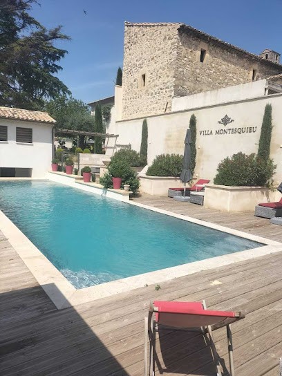 Boutique Hôtel La Villa MONTESQUIEU, Hôtel à Laudun-l'Ardoise