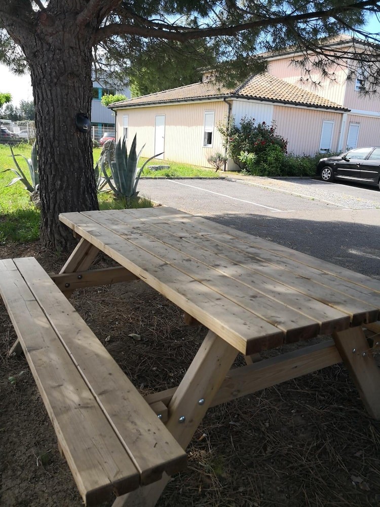 Hôtel Quick Palace Montpellier, Hôtel à Saint-Jean-de-Védas