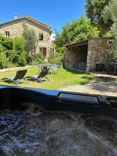 A CASA VECCHIA, Résidence Hôtelière à Peri