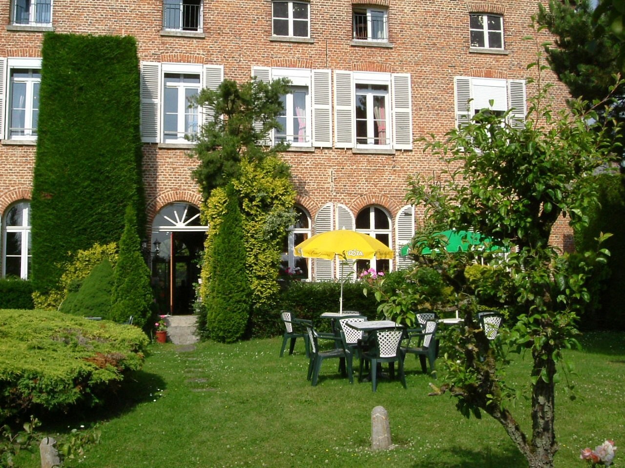 Hôtel le Clos du Montvinage Rest. Auberge Val de l'Oise, Hôtel à Étréaupont