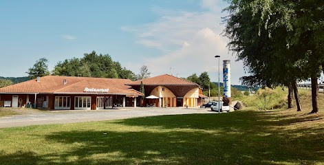 Hotel Restaurant Eco House Espace Bellevue Pyrénées, Hôtel à Séméac