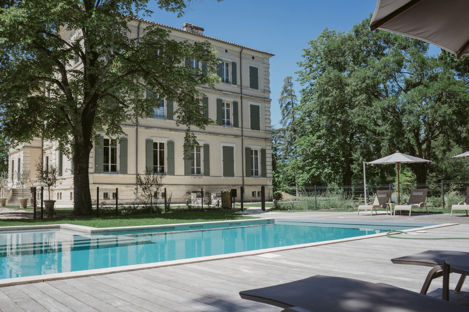 Château De Montcaud, Hôtel à Sabran