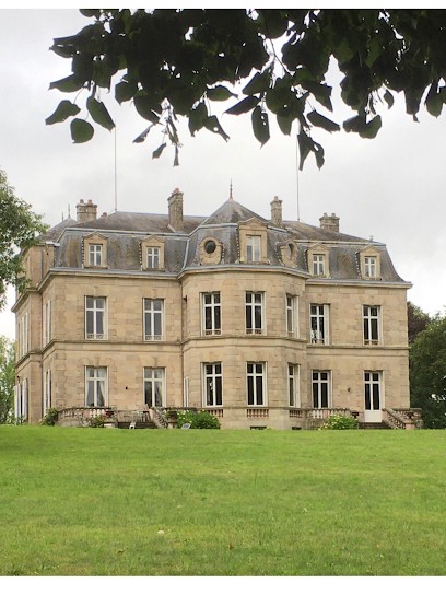Chateau Les Villettes, Hôtel à Saint-Just-le-Martel