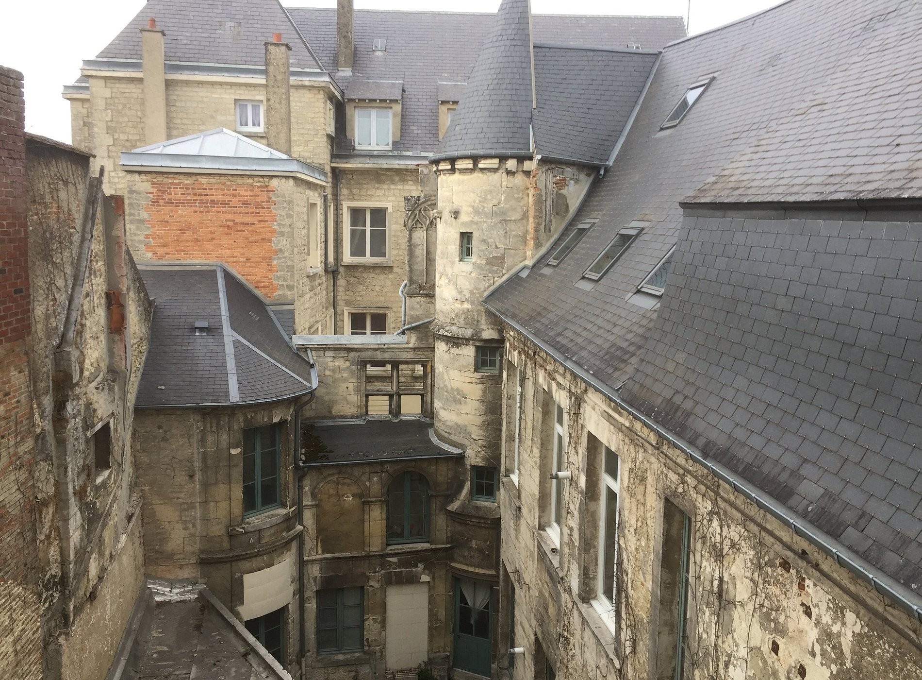 Hôtel Les Chevaliers, Hôtel à Laon