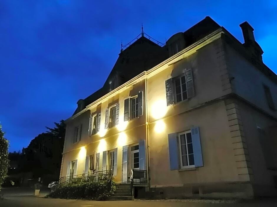 Hôtel VTF Domaine Des Hautannes, Hôtel à Saint-Germain-au-Mont-d'Or