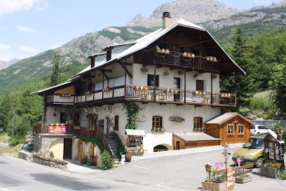 Gite-hôtel Auberge La Blanche, Hôtel à Vallouise-Pelvoux