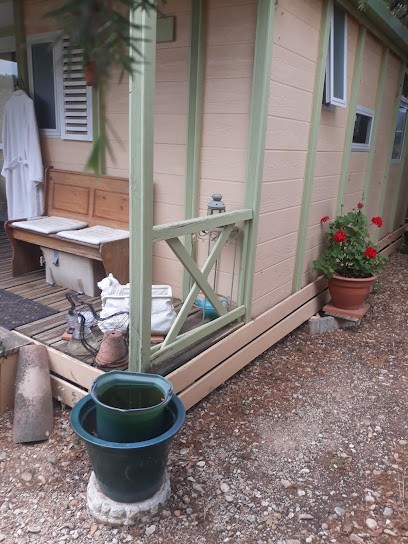  la colombe d'élyssas , gîte équestre & rural, Hôtel aux Granges-Gontardes