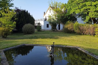 White Grape Inn, Hôtel à Piégut-Pluviers