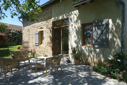 Gîte Des Quatre Chemins - Gites Barbarin, Hôtel à la Vineuse sur Fregande