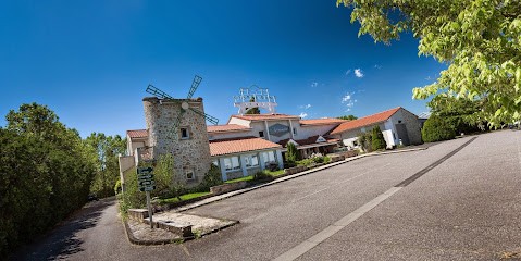 Hotel Logis Le Moulin Des Gardelles, Hôtel à Malauzat