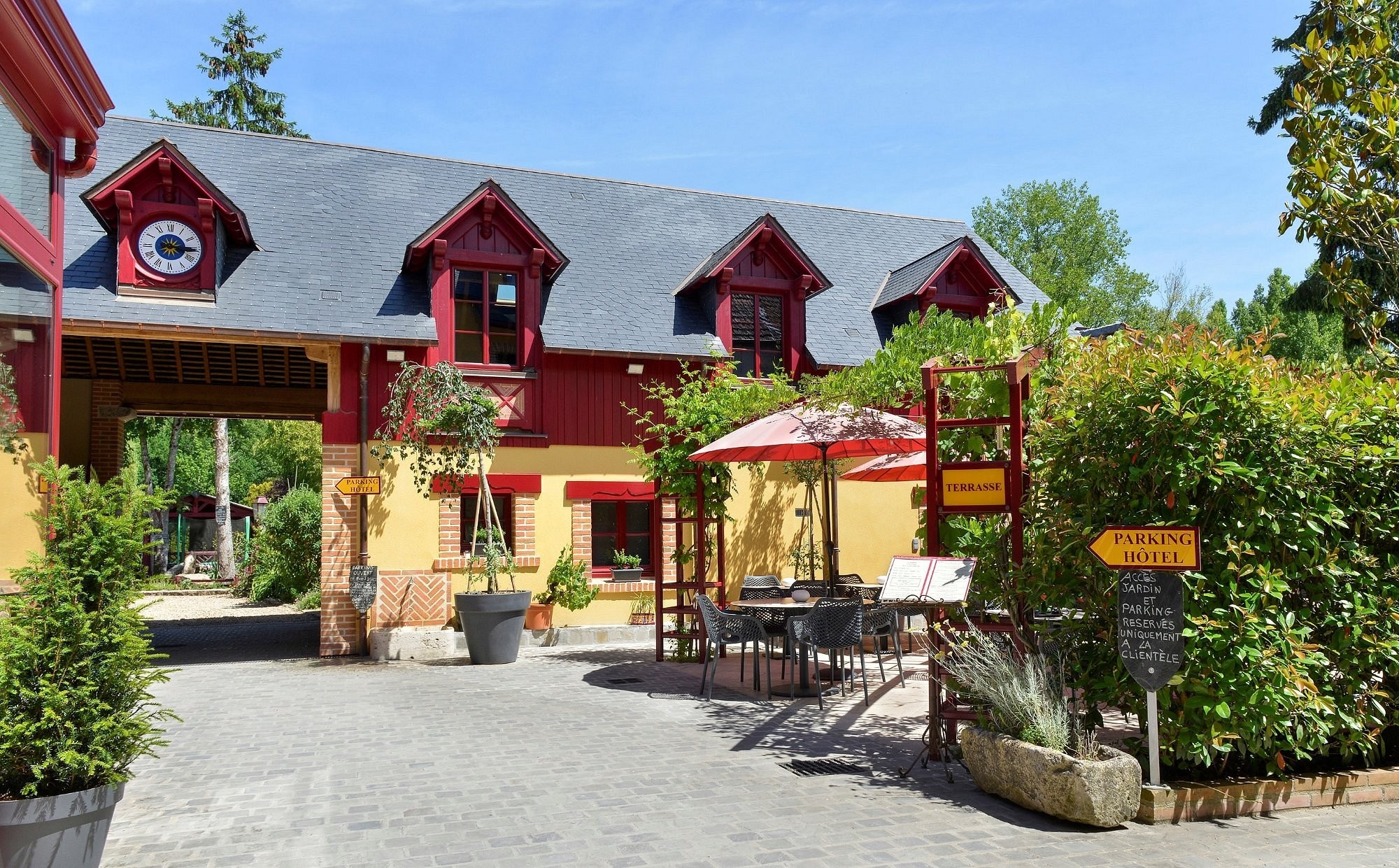 Logis Hôtel La Diligence, Hôtel à La Ferté-Saint-Cyr