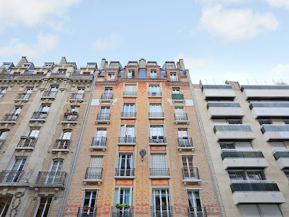 Charming Flat - 1Bd/ 3P - Felix Faure - Belvilla By Oyo, Hôtel à Paris 15