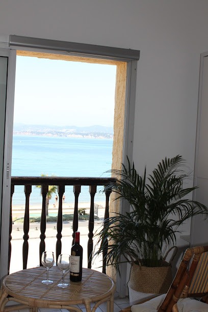 Le 63 Aux Charmettes, Hôtel à Six-Fours-les-Plages