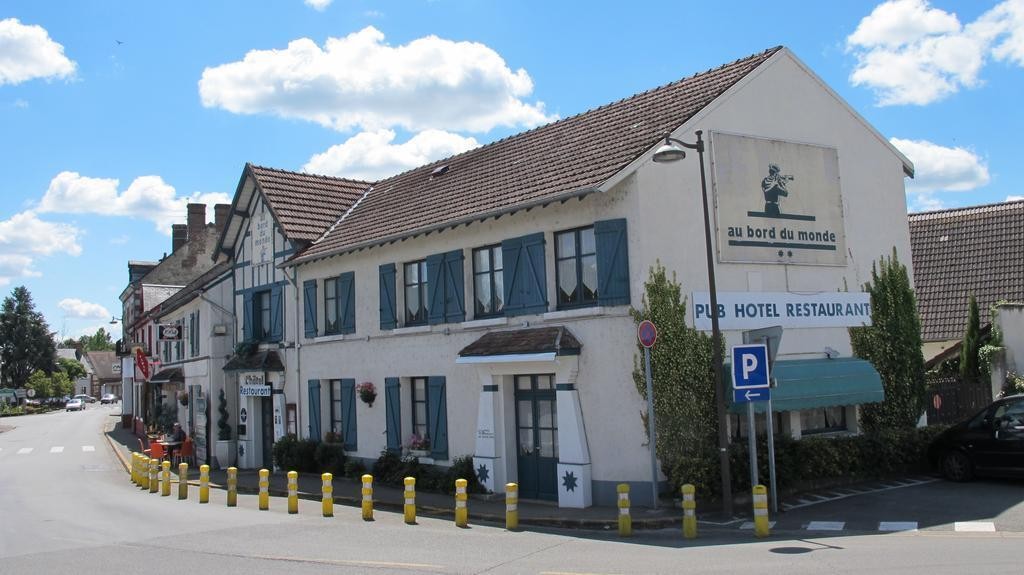Au Bord Du Monde, Hôtel à Neuvy-sur-Barangeon