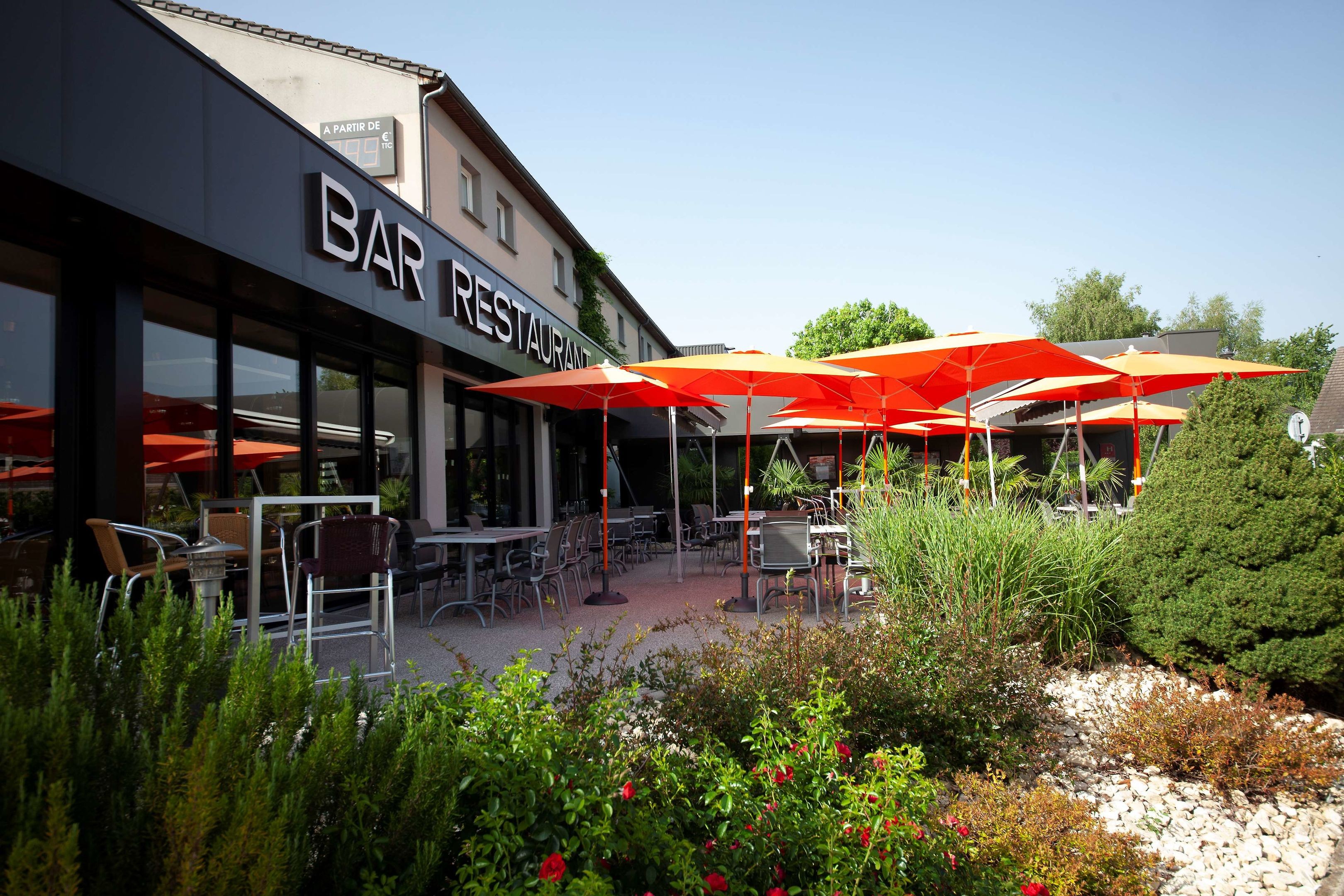 Kyriad Clermont Ferrand Nord - Riom, Hôtel à Riom