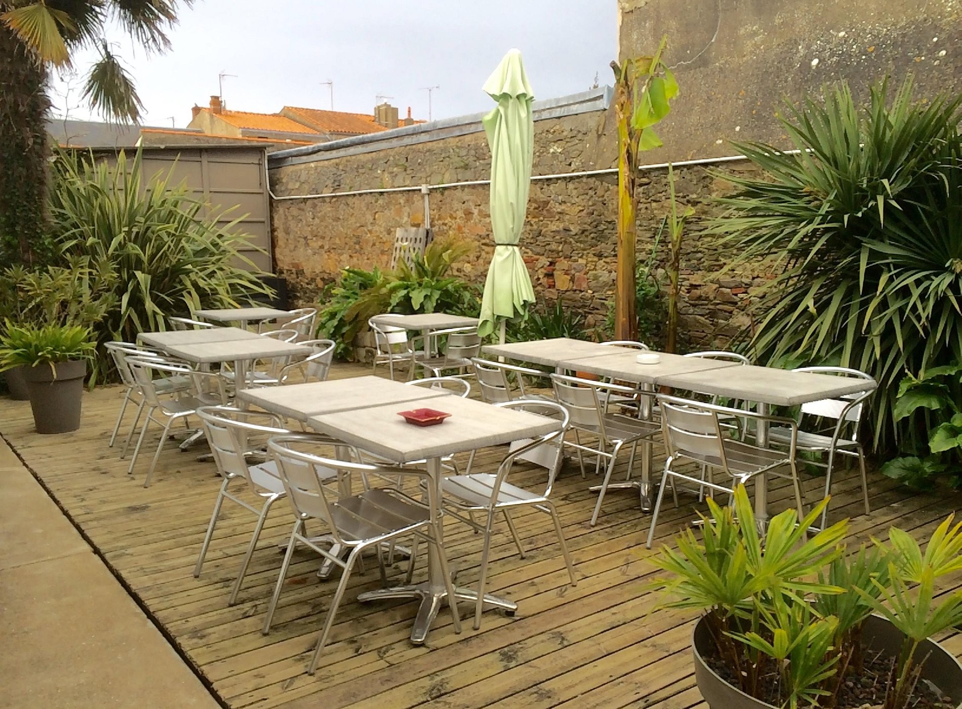 Les Voyageurs, Hôtel aux Sables-d'Olonne