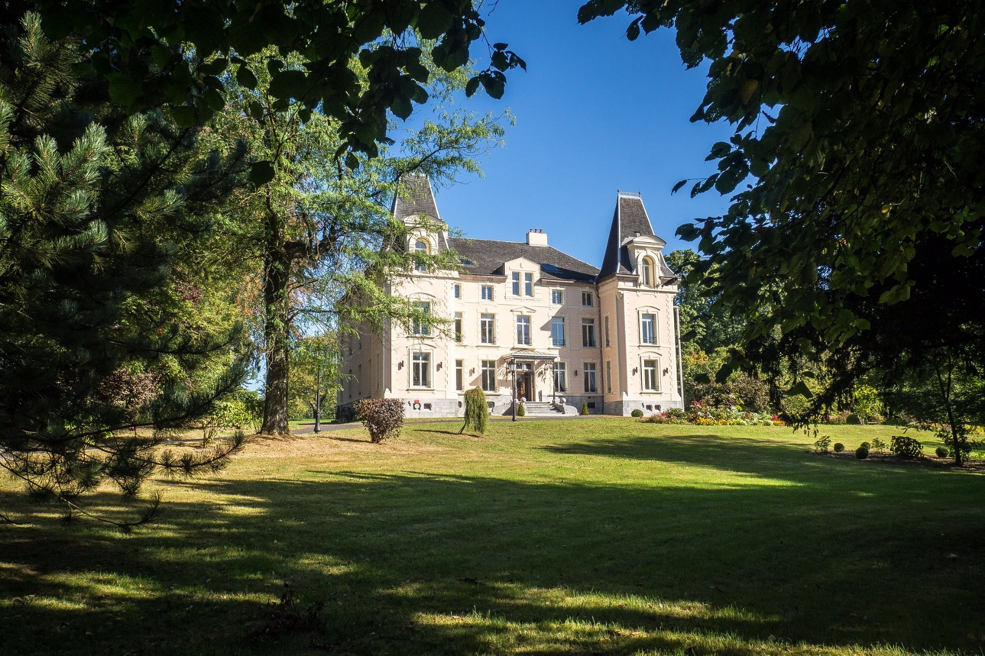 Hotel Château De La Marlière, Hôtel à Fourmies