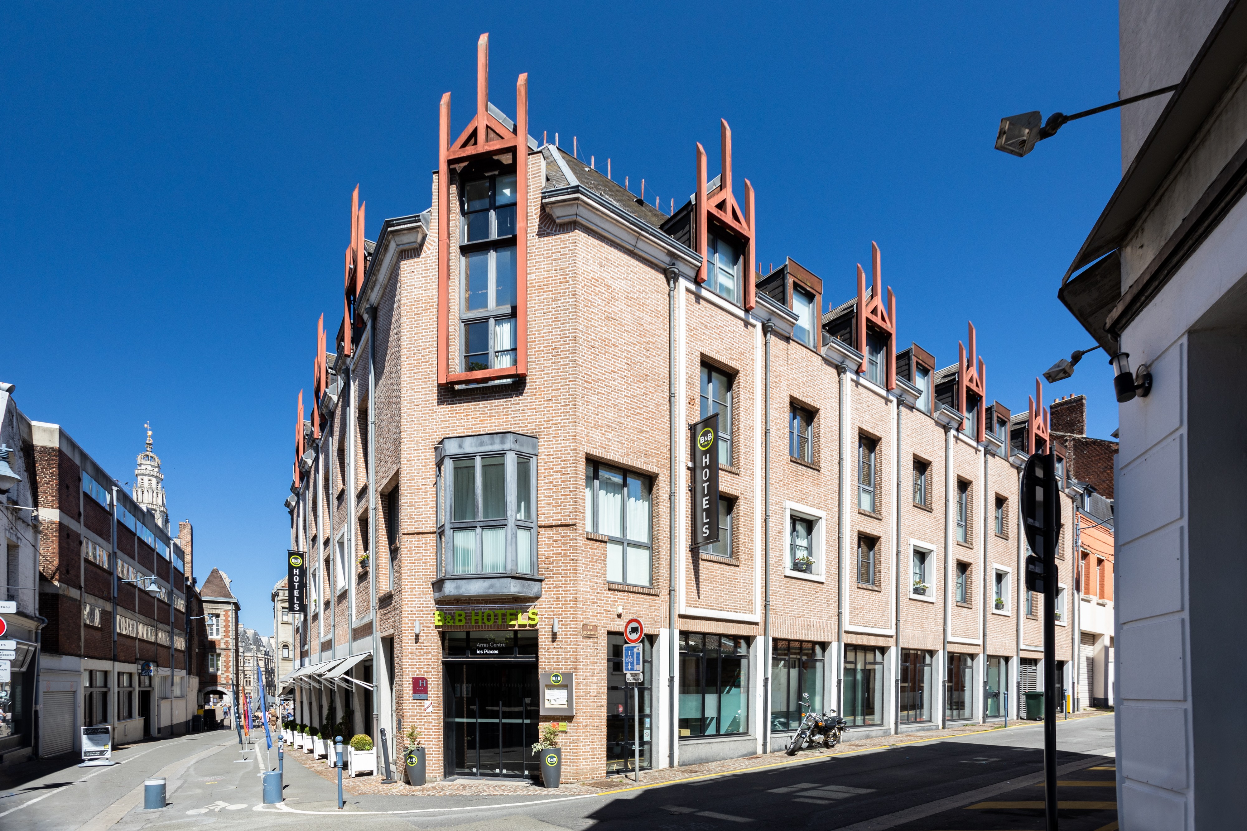 B&B HOTEL Arras Centre Les Places, Hôtel à Arras