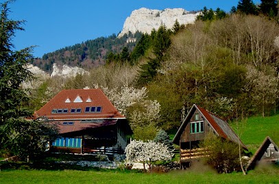 Chambres D'Hôtes La Charmetière, Hôtel à Proveysieux