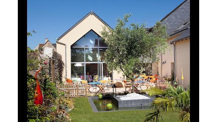 Logis Hôtel Ô En Couleur, Hôtel à Oucques La Nouvelle