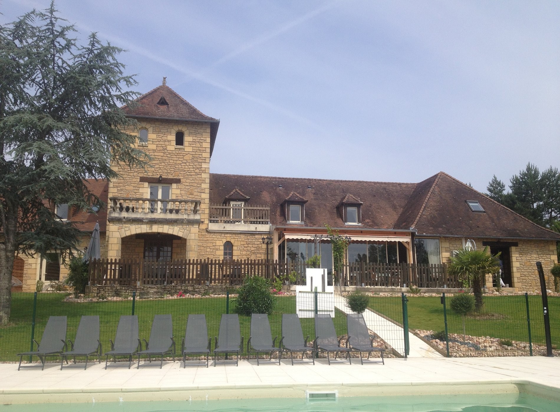 Logis Hôtel Les Collines, Hôtel à Cublac